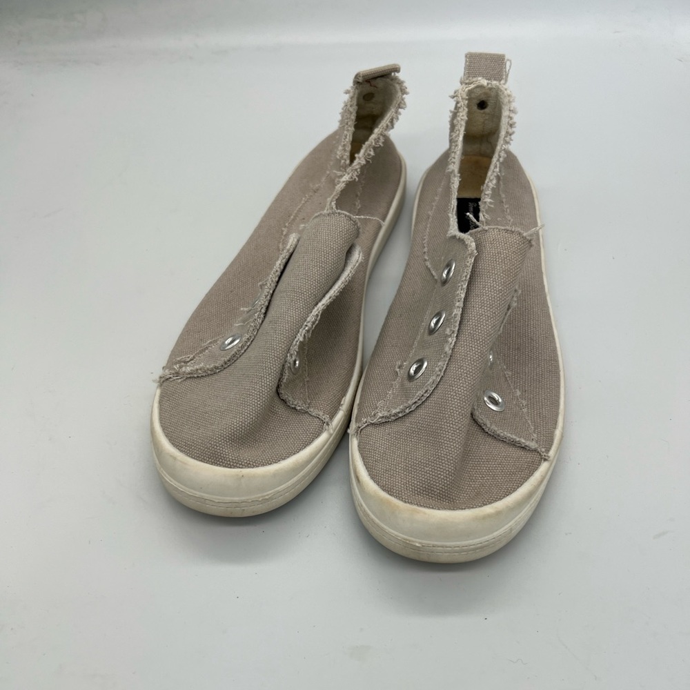 Tommy Bahama Beige Canvas Slip-On women’s Sneakers